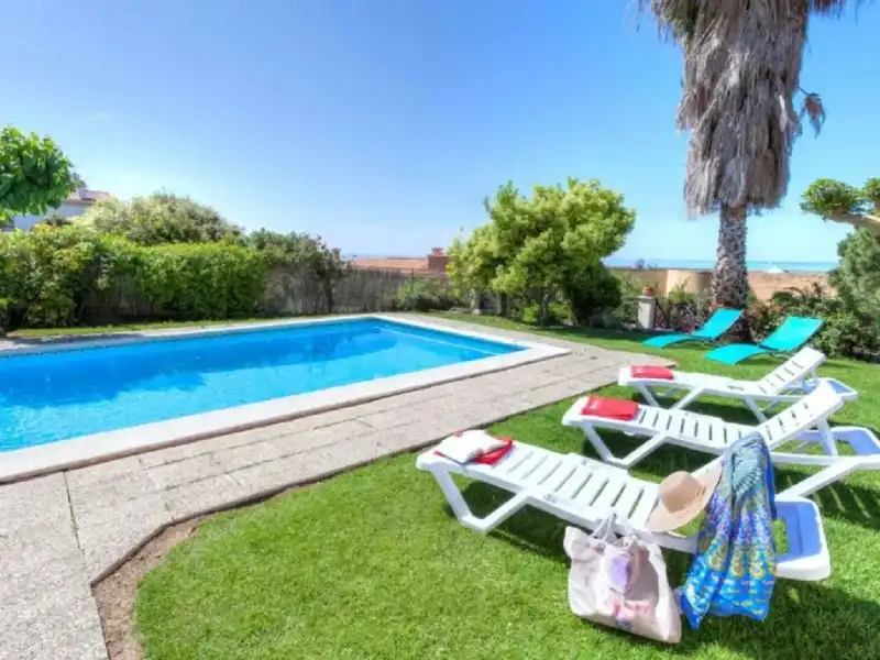 Swimming pool of Houses for sale in Lloret de Mar