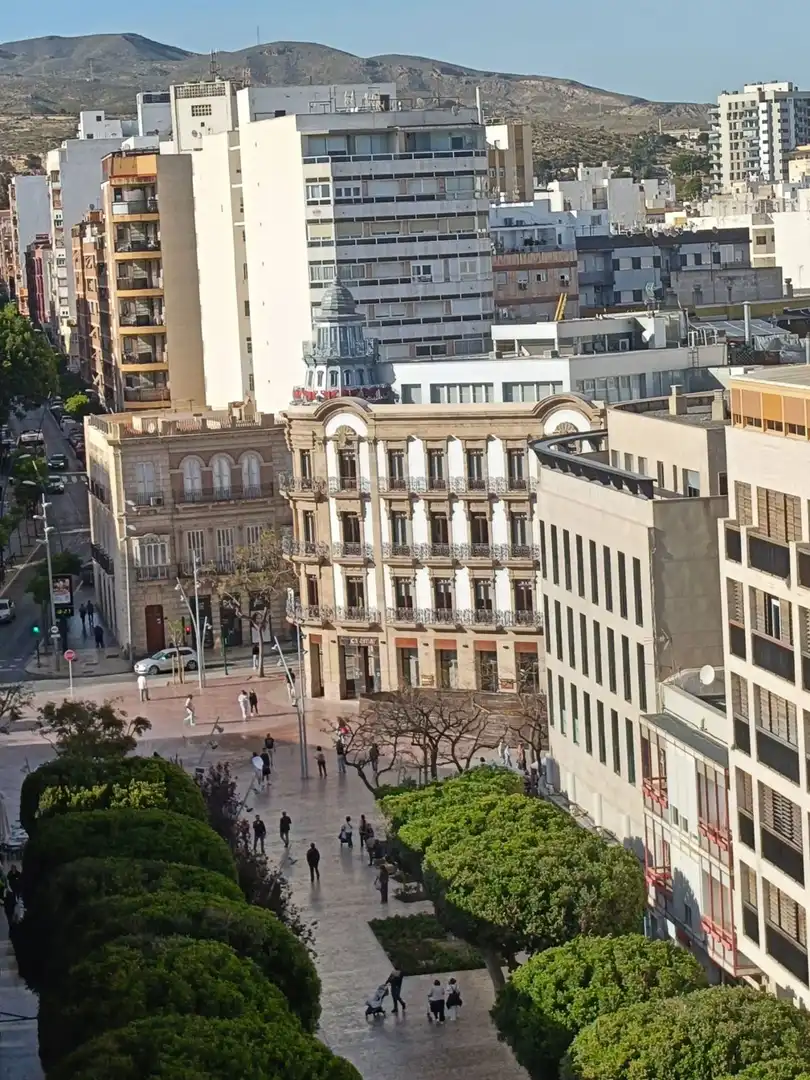 Vista exterior de Piso de alquiler en Almería con Aire acondicionado y Amueblado