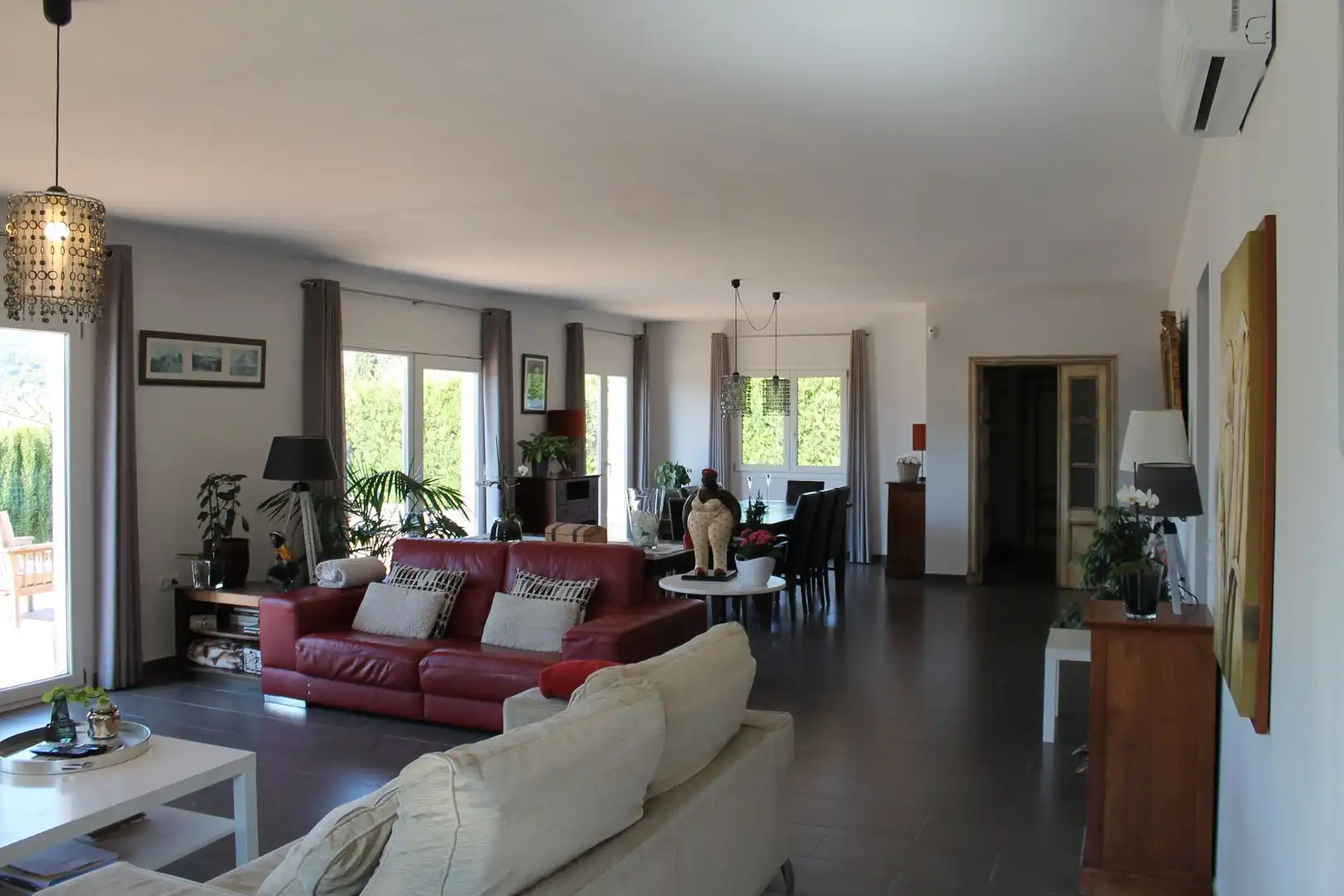 Sala de estar de Casa o chalet en venta en L'Estartit con Aire acondicionado, Calefacción y Jardín privado