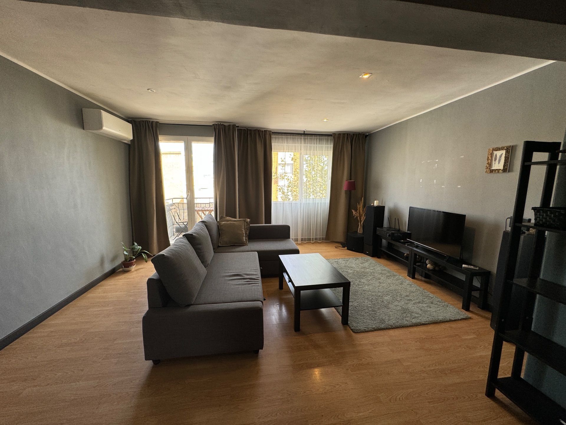 Living room of Flat for sale in Manises  with Air Conditioner and Furnished