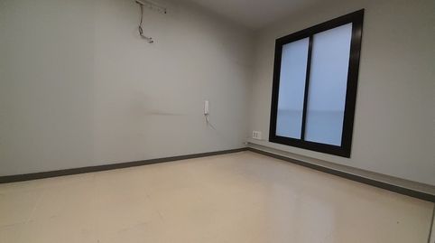 Foto 5 de Oficina de alquiler en Antoni Llopis, Olot, Girona