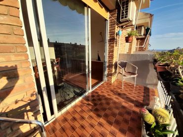 Piso con balcón en venta en Zona alta