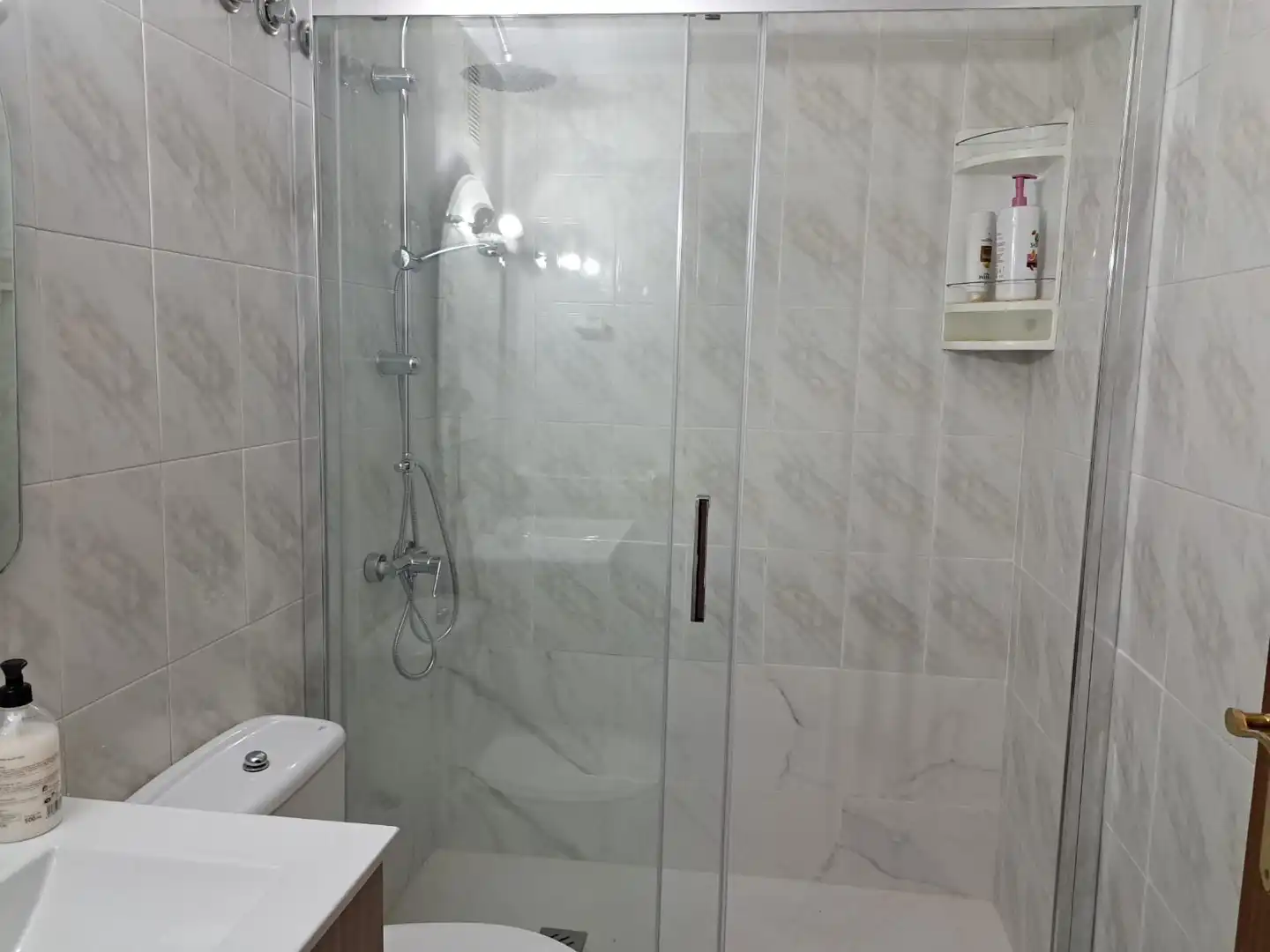 Badezimmer von Wohnung zur untervermieten in Cartagena mit Möbliert, Ofen und Waschmaschine