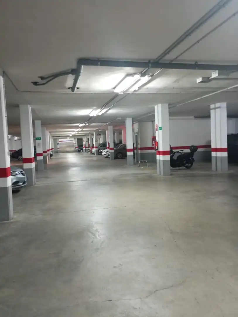 Parking de Apartamento en venta en Paterna con Aire acondicionado, Jardín privado y Terraza