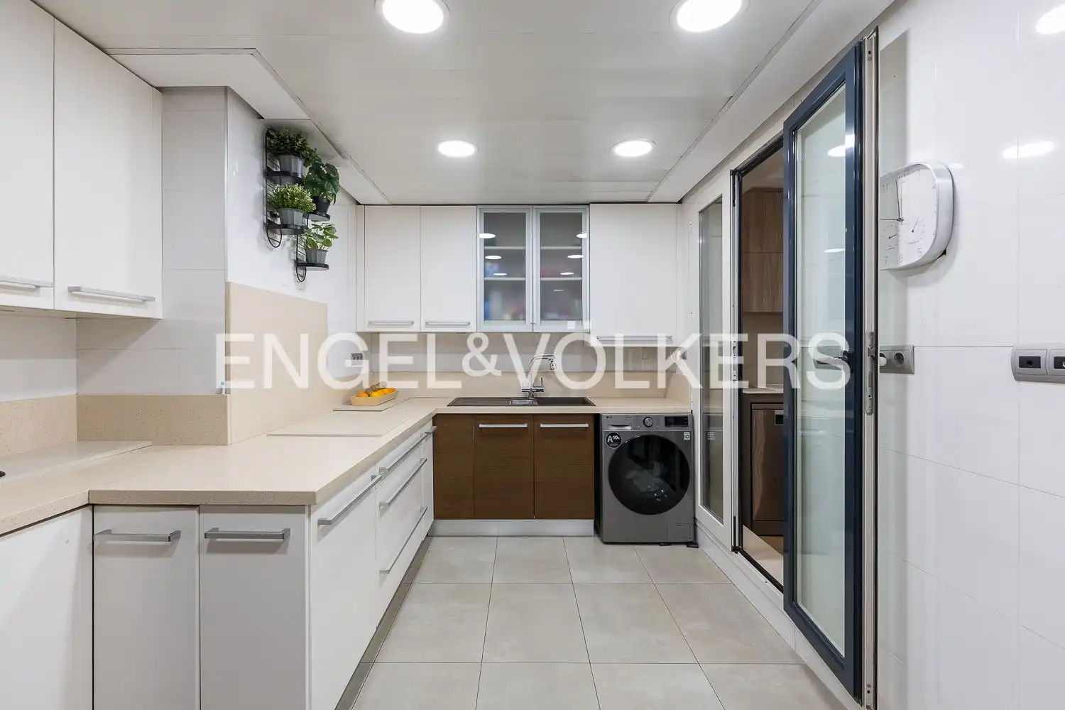 Cocina de Dúplex en venta en Valencia con Aire acondicionado, Calefacción y Jardín privado