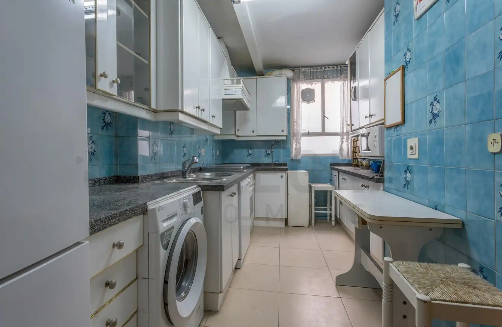 Kitchen of Flat for sale in Sevilla  with Air Conditioner