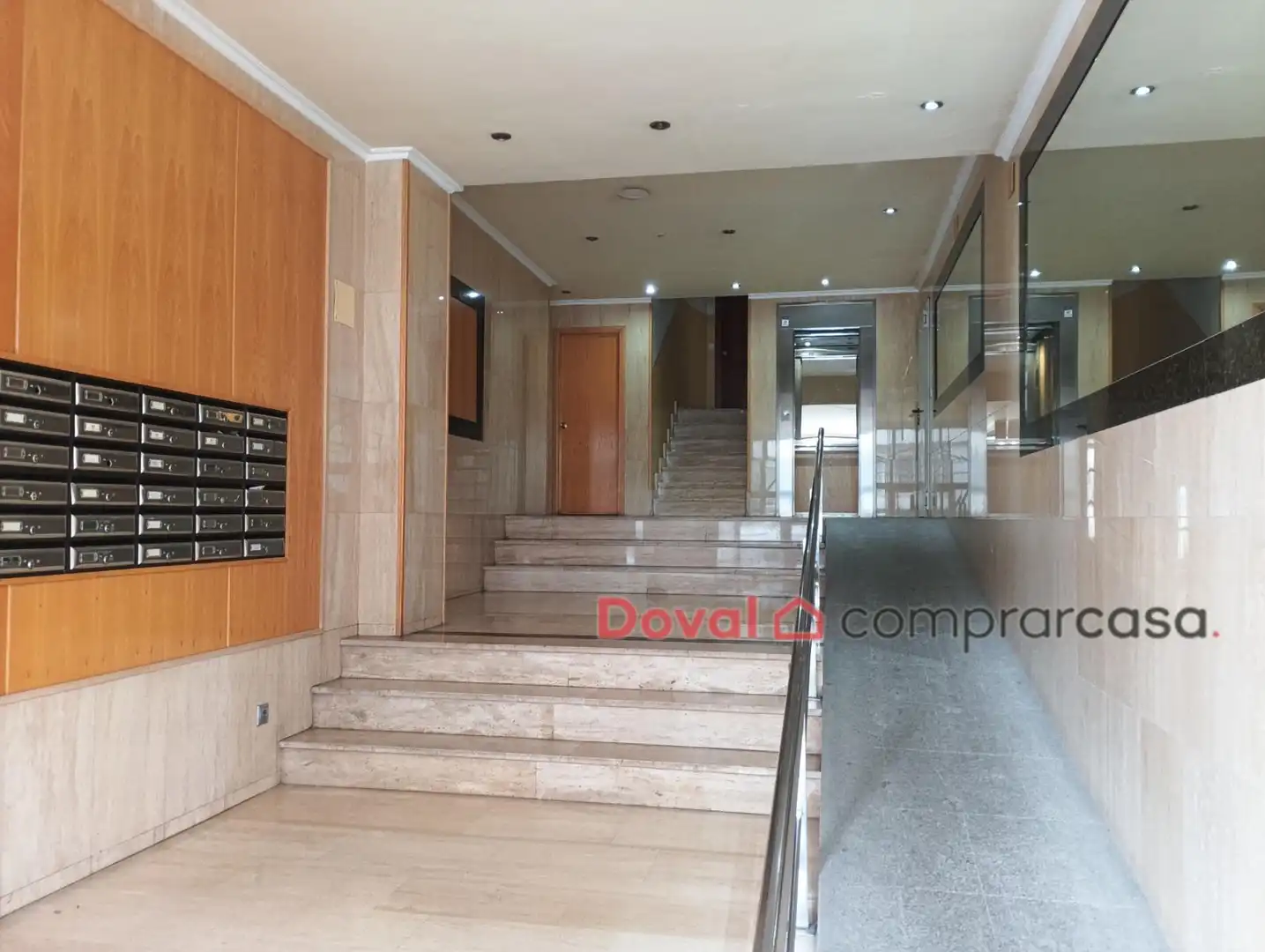 Piso de alquiler en Vigo  con Calefacción, Parquet y Amueblado