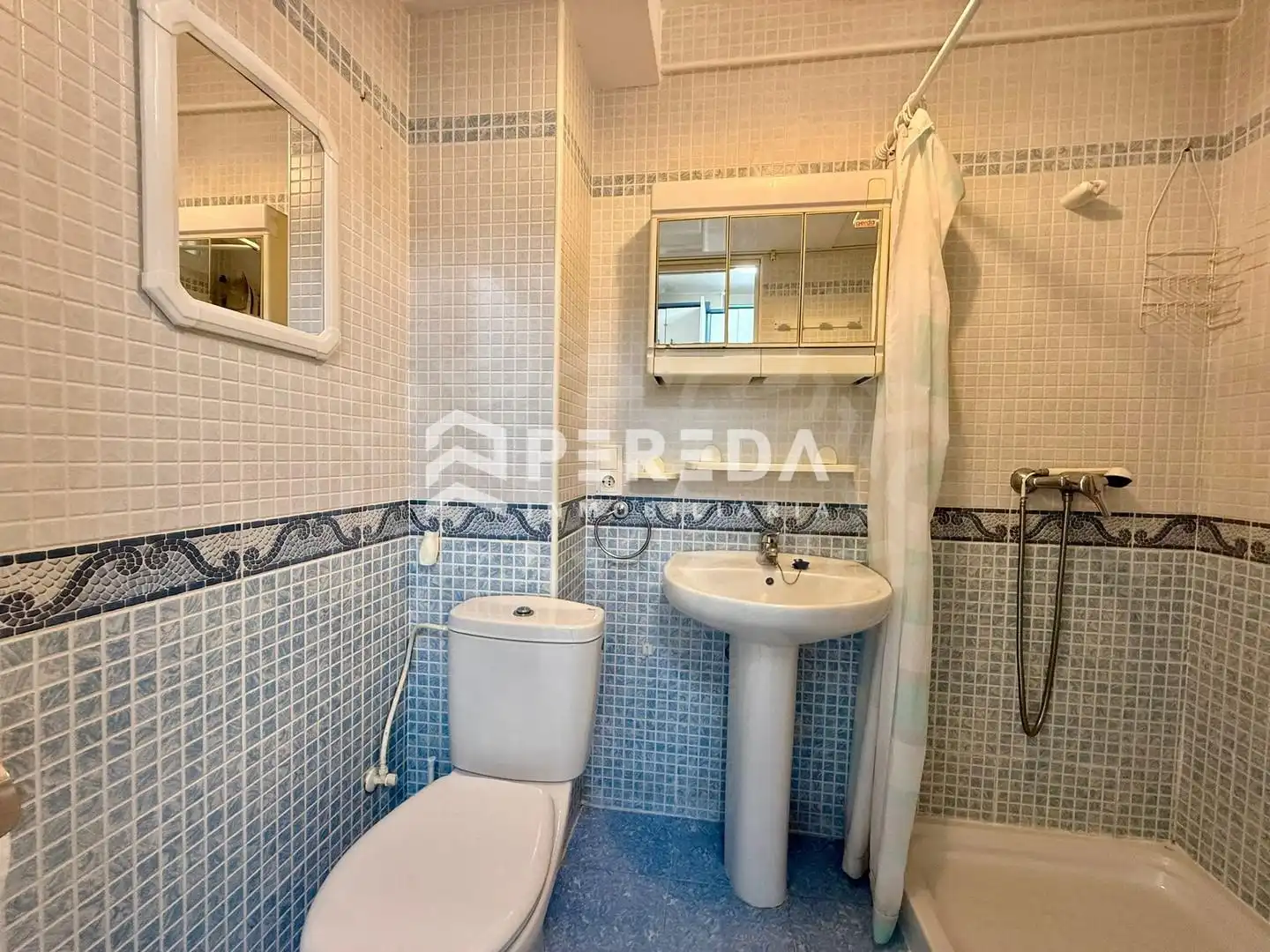 Bany de Estudi en venda en Roquetas de Mar amb Jardí privat i Piscina comunitària
