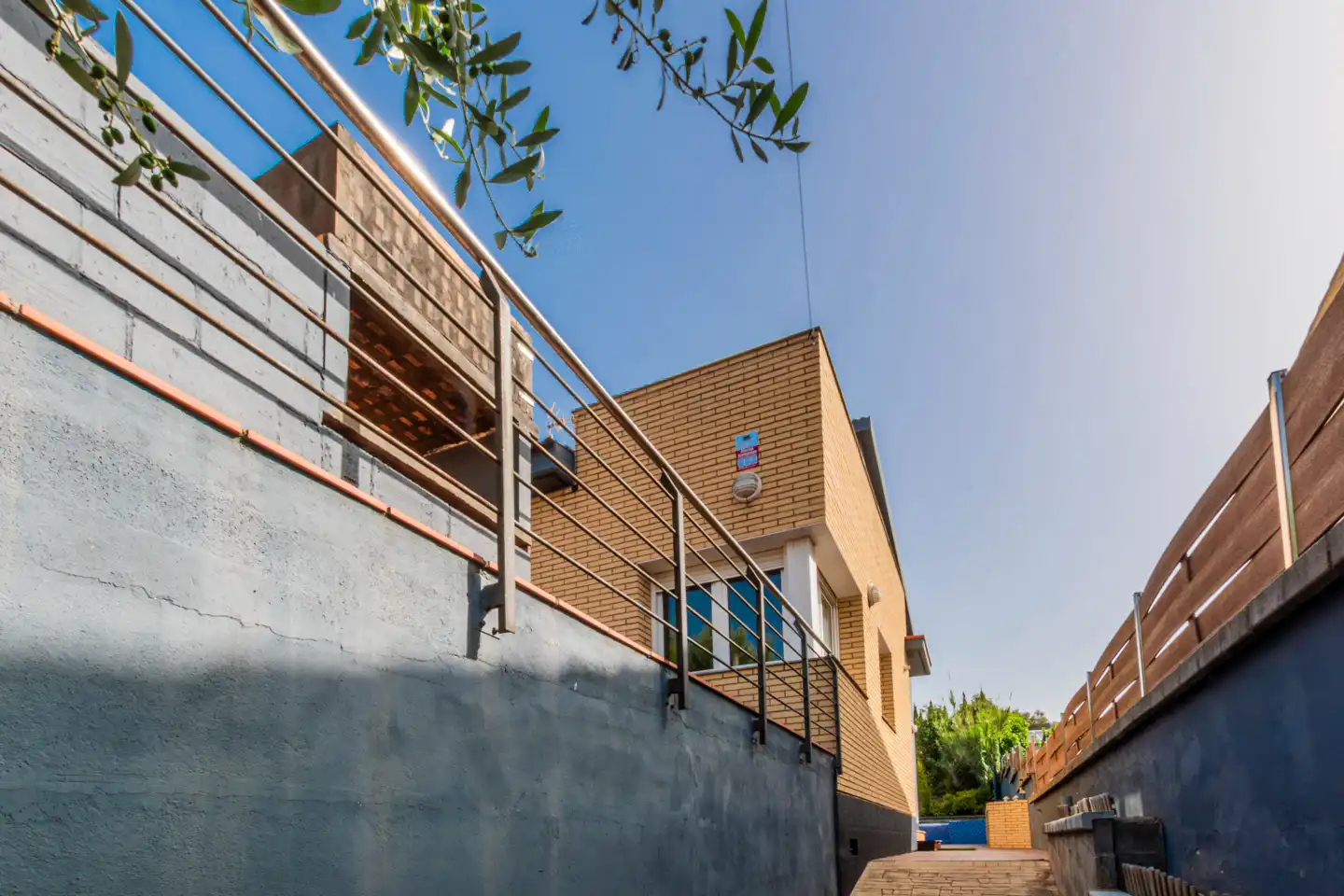 Vista exterior de Casa o xalet en venda en Vacarisses amb Aire condicionat, Calefacció i Jardí privat