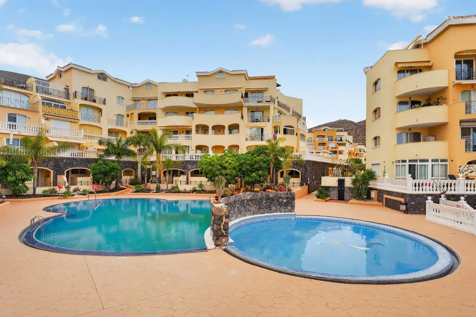 Vista exterior de Apartamento en venta en Arona
