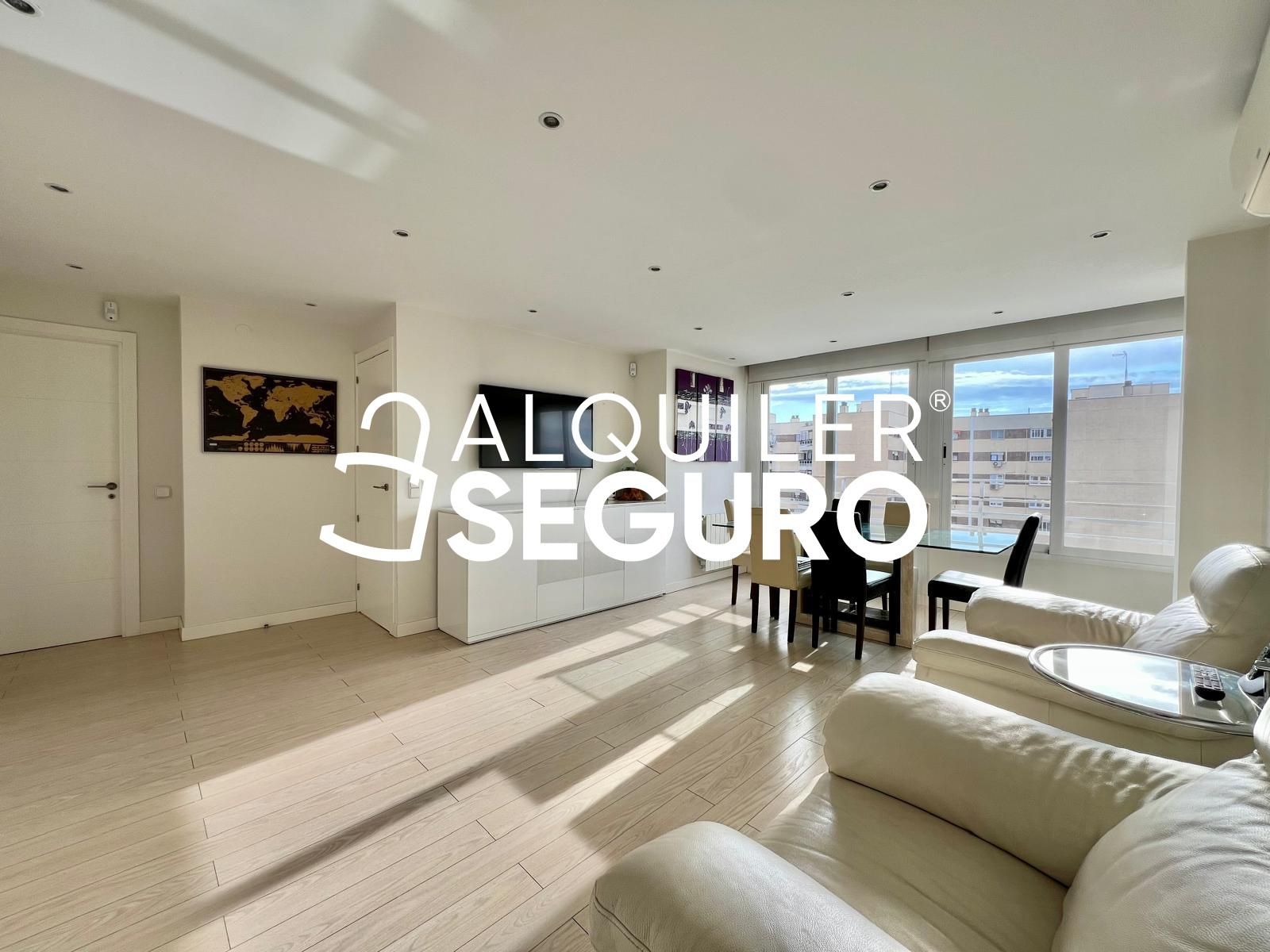 Sala d'estar de Pis de lloguer en  Madrid Capital amb Aire condicionat, Calefacció i Moblat