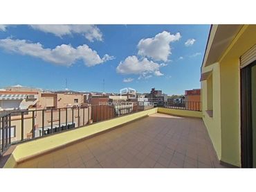 Flat for sale in Calle Madre Eterna