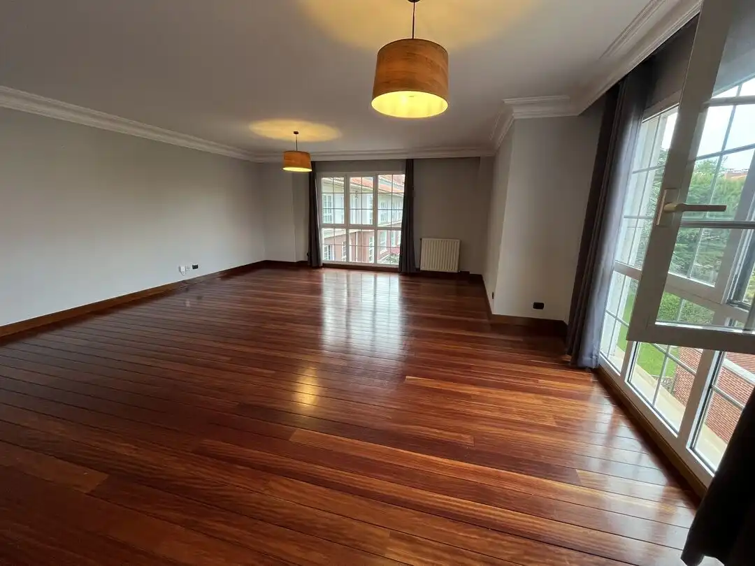 Wohnzimmer von Wohnung zur Miete in Leioa mit Heizung, Privatgarten und Abstellraum