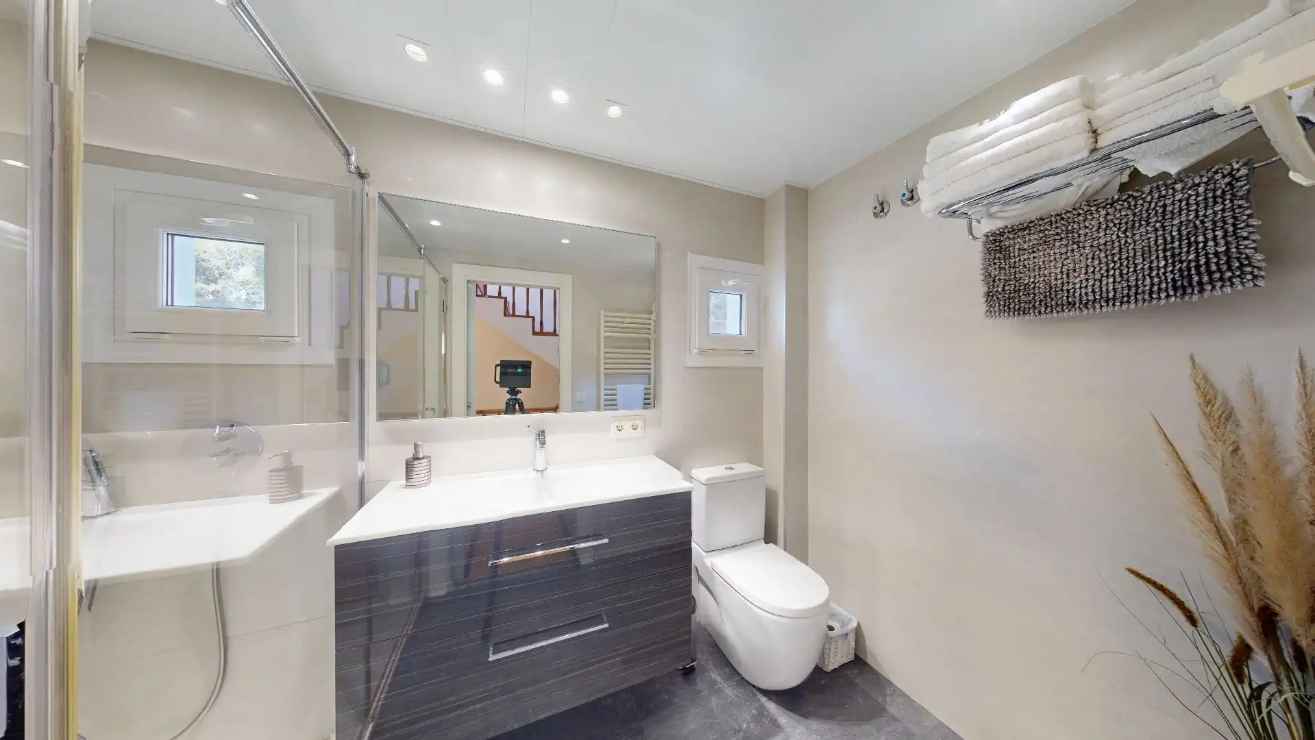 Baño de Casa adosada en venta en Castell d'Aro, Platja d'Aro i s'Agaró con Aire acondicionado, Calefacción y Jardín privado