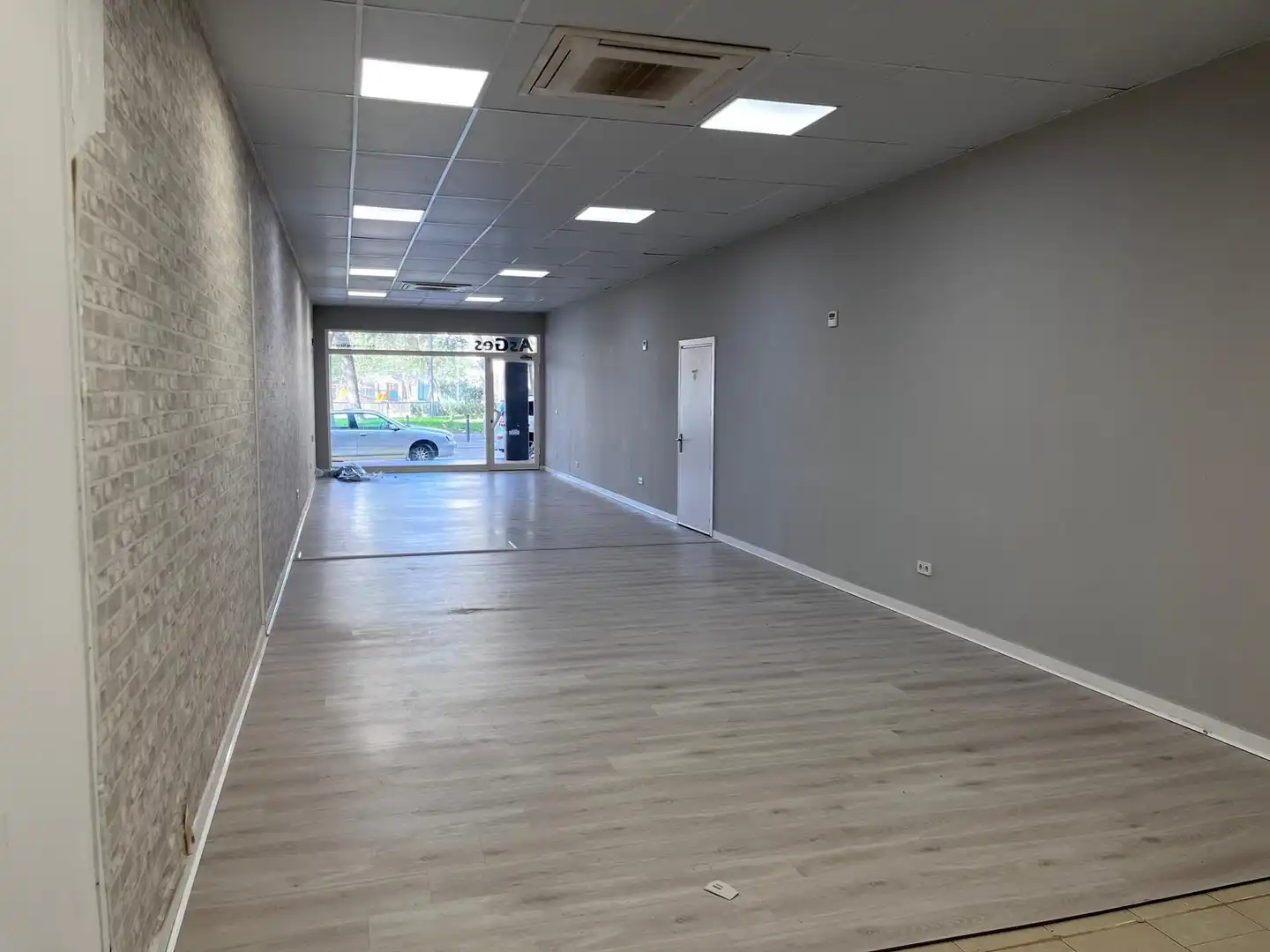 Local comercial en alquiler en Platja Gran