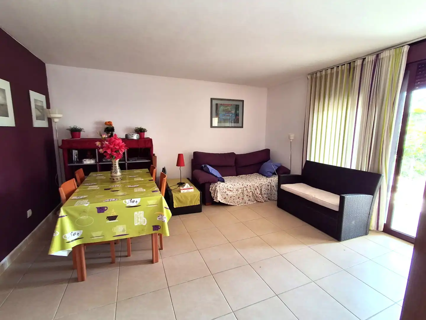 Sala de estar de Piso en venta en Mont-roig del Camp con Aire acondicionado, Jardín privado y Amueblado