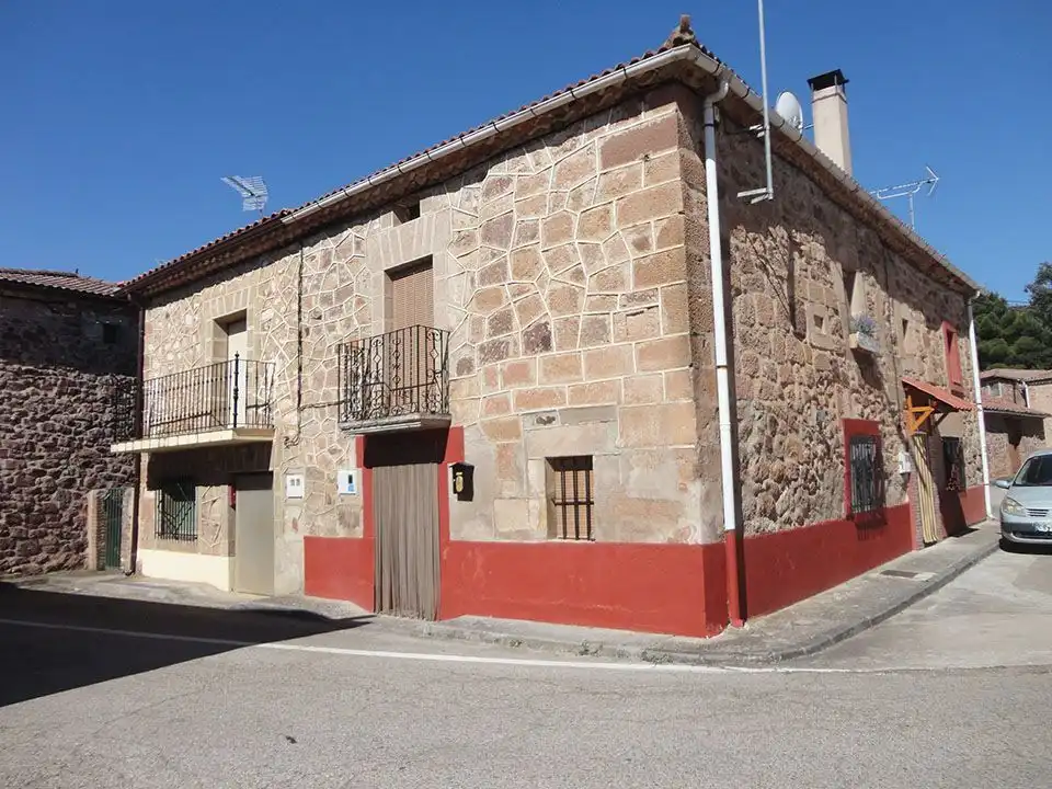 Vista exterior de Casa o chalet en venta en Pinilla de los Moros con Trastero y Amueblado
