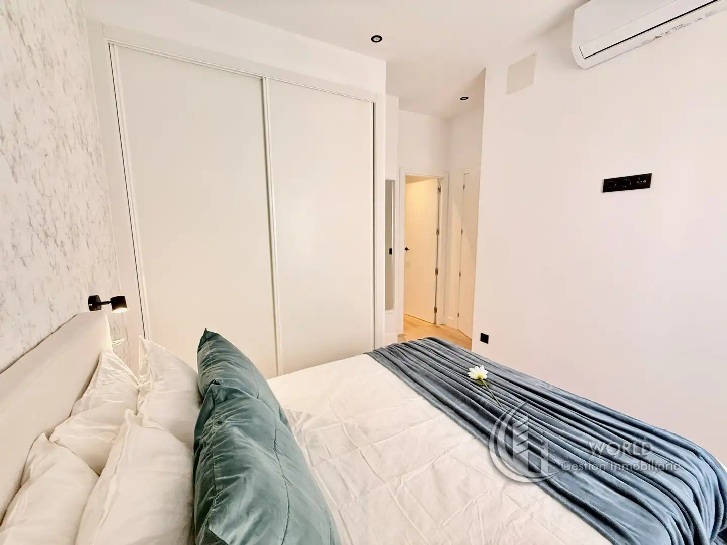 Bedroom of Flat for sale in Madrid  with Air Conditioner, Heating and Furnished