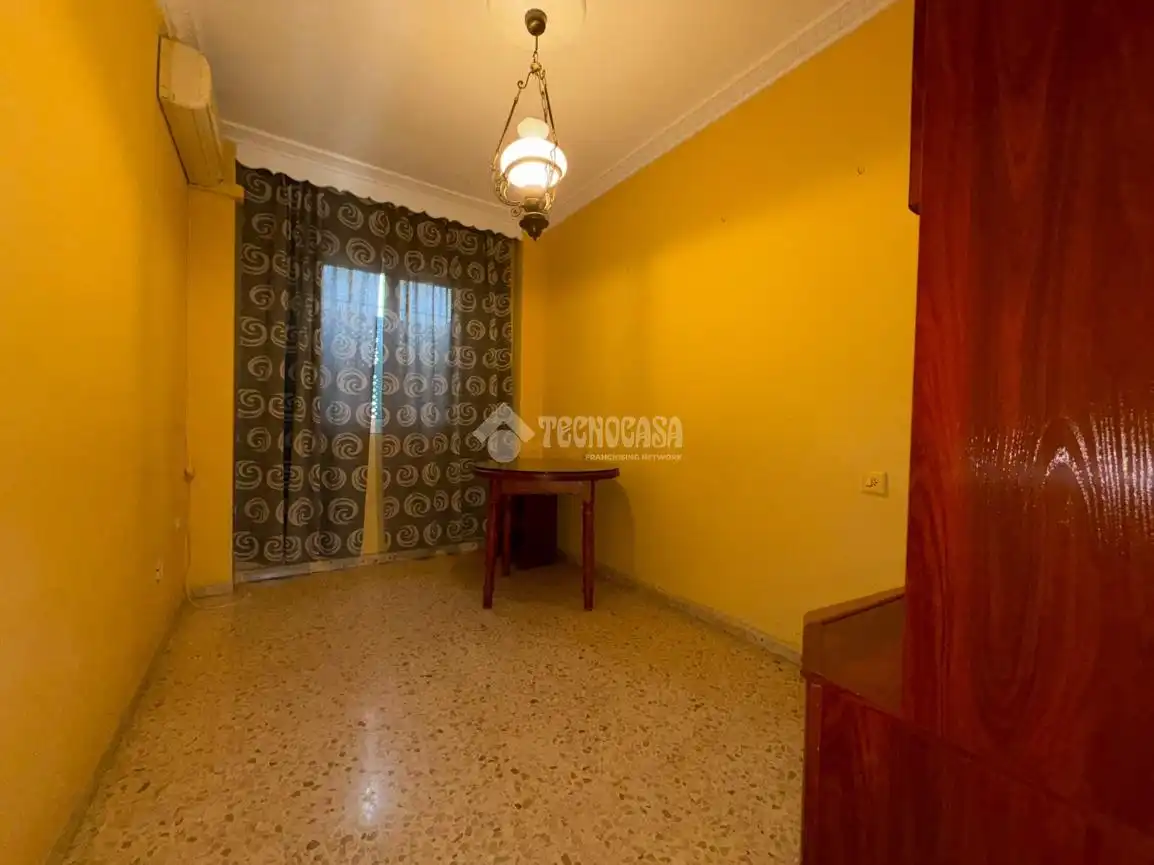 Habitación de Casa adosada en venta en Sevilla con Aire acondicionado y Alarma