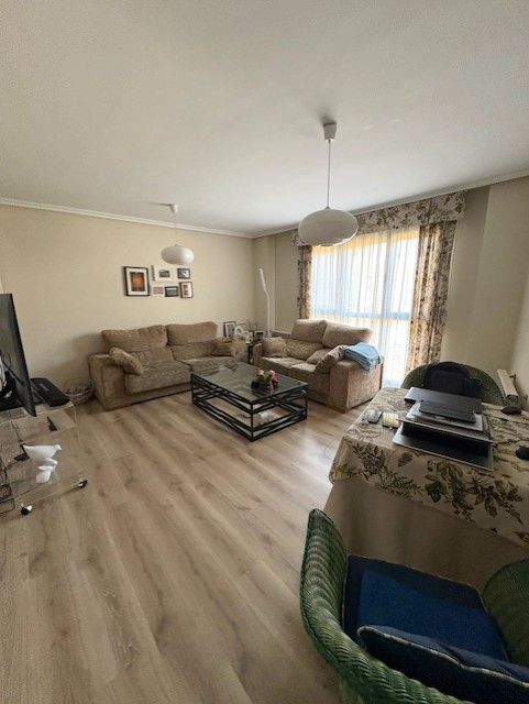 Sala d'estar de Pis en venda en Valladolid Capital amb Calefacció, Parquet i Terrassa