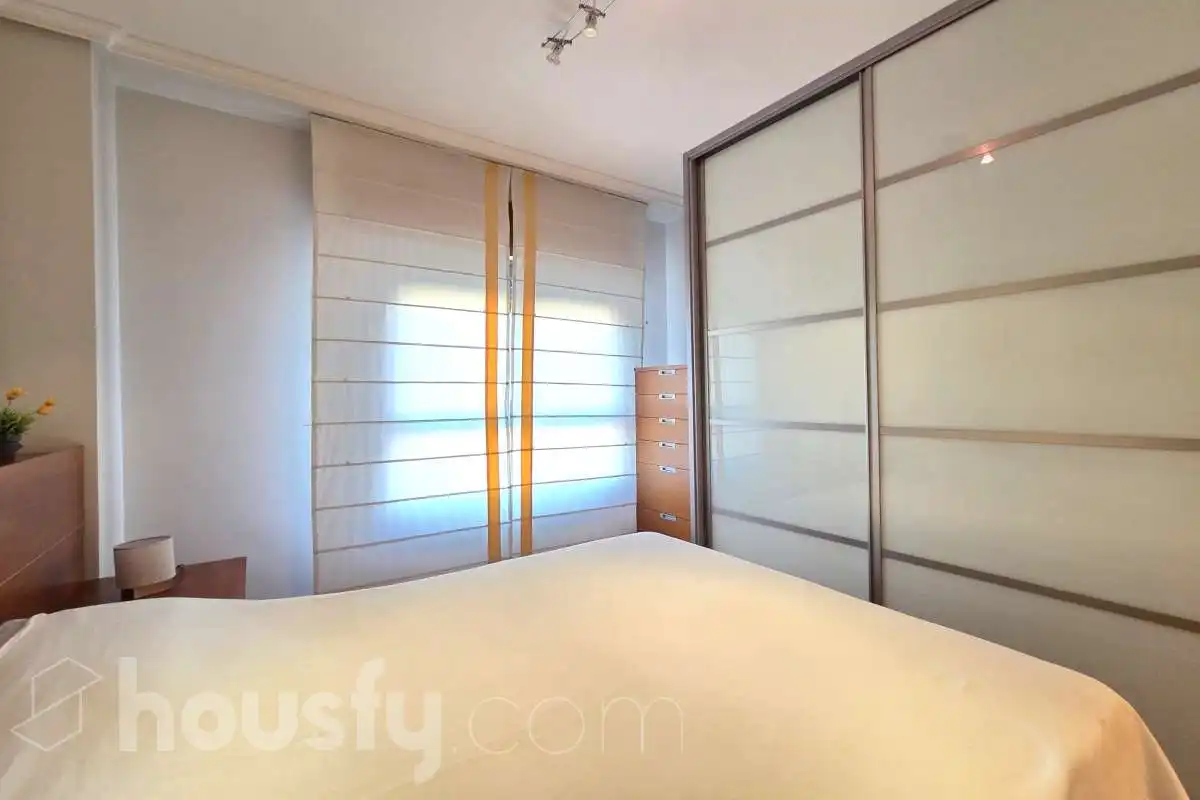 Bedroom of Flat for rent in Madrid  with Air Conditioner, Heating and Parquet flooring