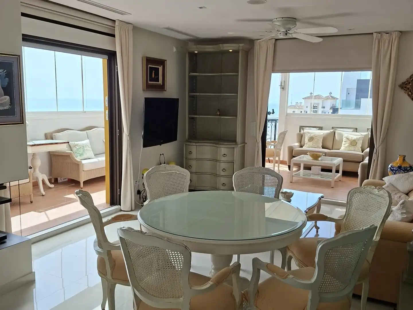 Penthouse with terrace for sale in Los Secanos