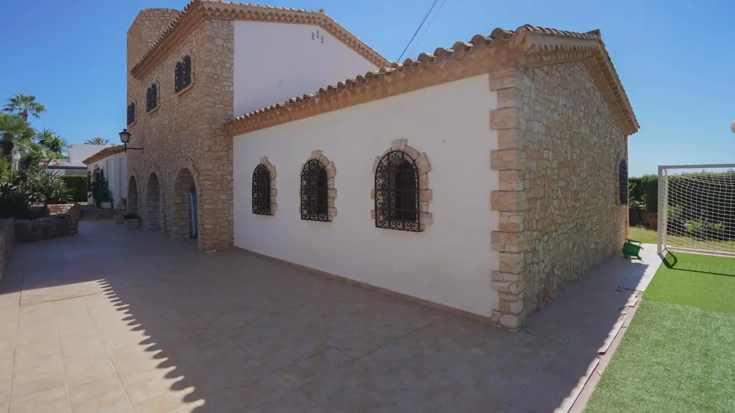 Casa amb terrassa en venda a Avinguda de la Armada Española, imagen 41