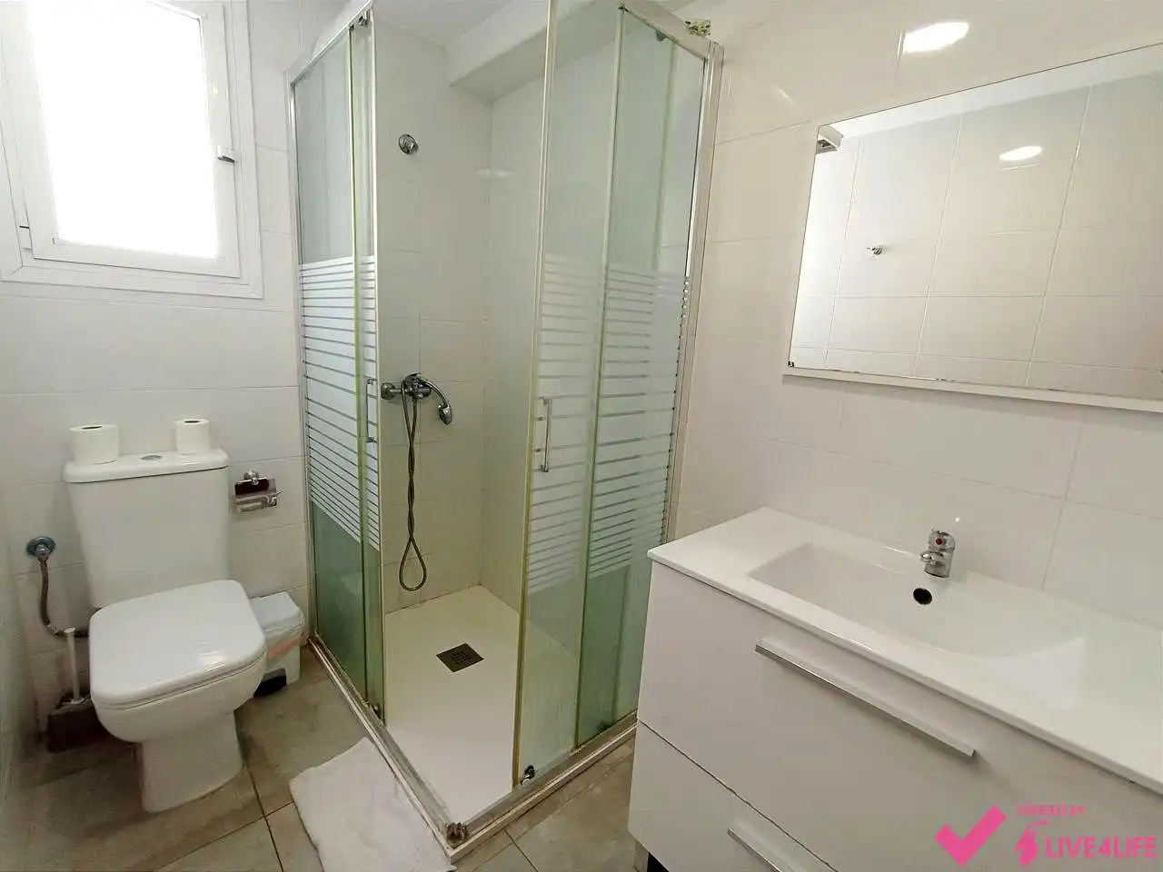 Bathroom of Flat for share in Valencia  with Heating and Furnished