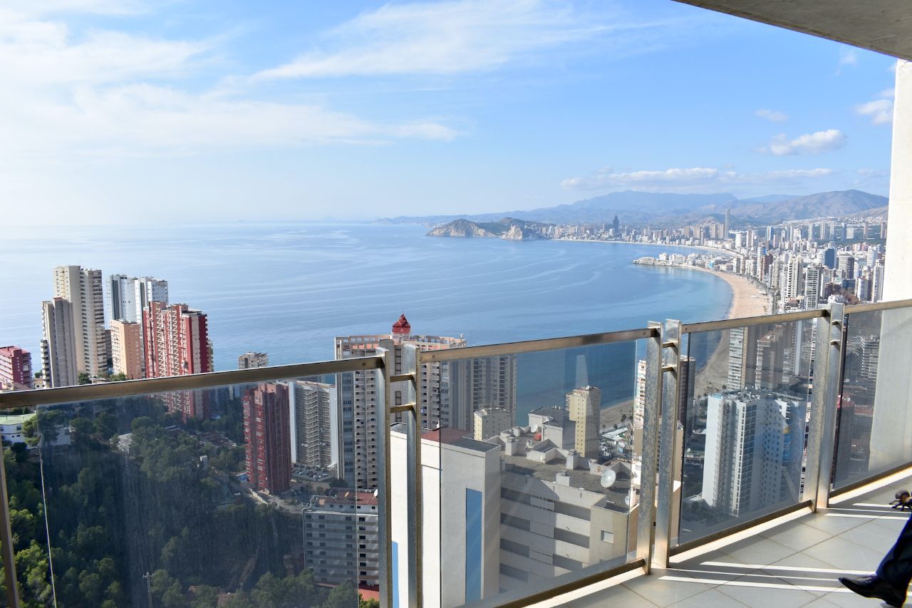 Vista exterior de Apartament en venda en Benidorm amb Terrassa