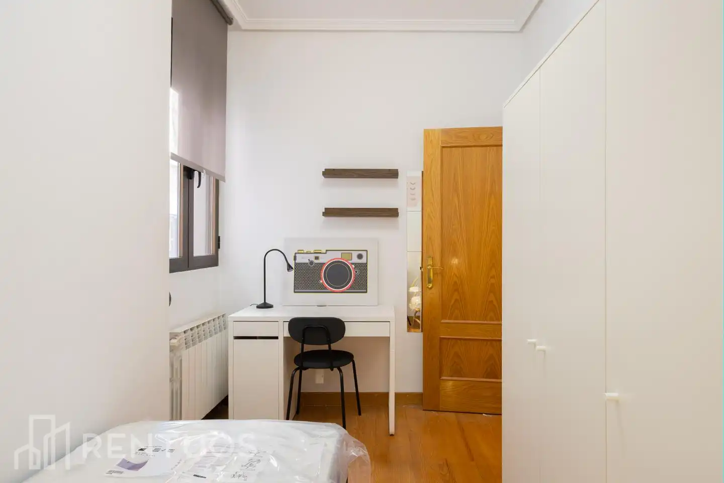 Schlafzimmer von Wohnung zur Miete in Madrid mit Heizung, Parkett und Möbliert