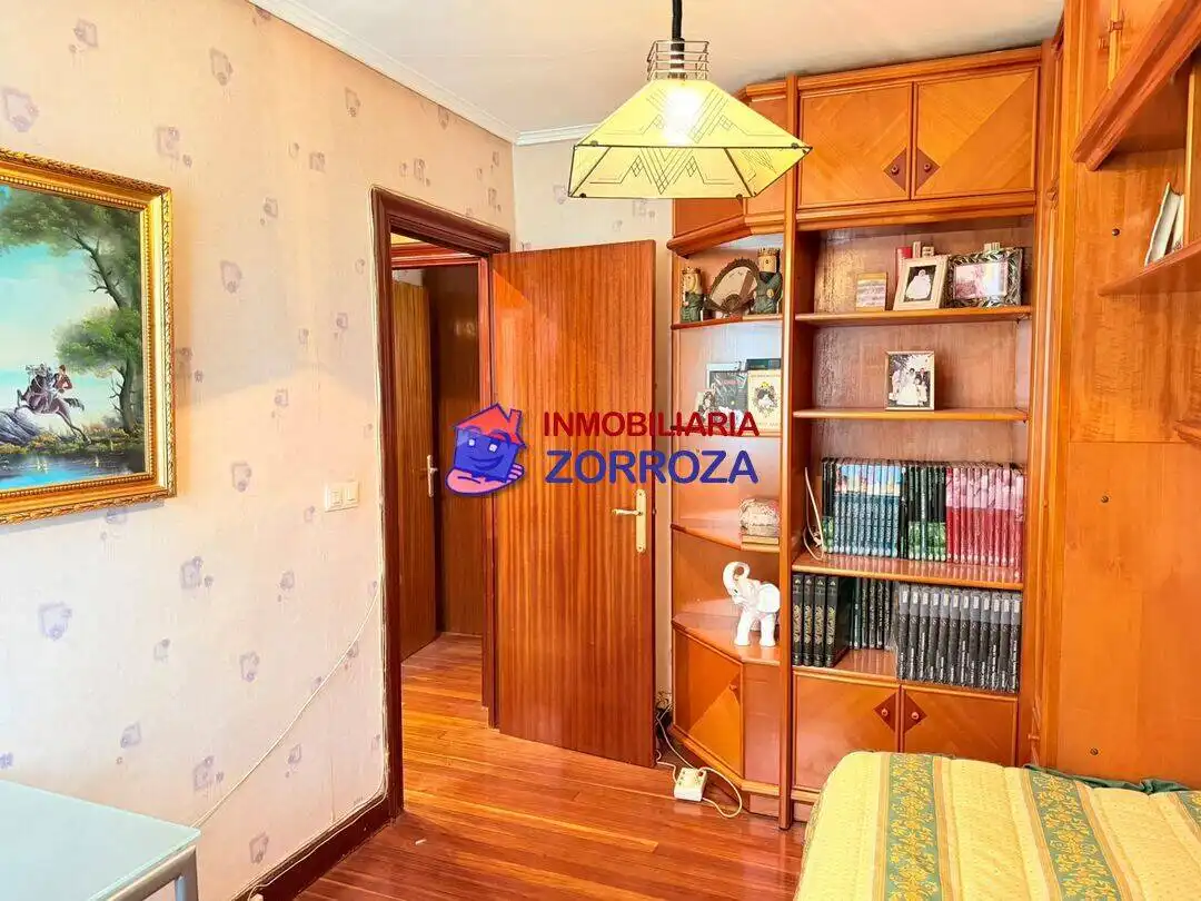 Habitación de Piso en venta en Bilbao  con Calefacción, Jardín privado y Amueblado