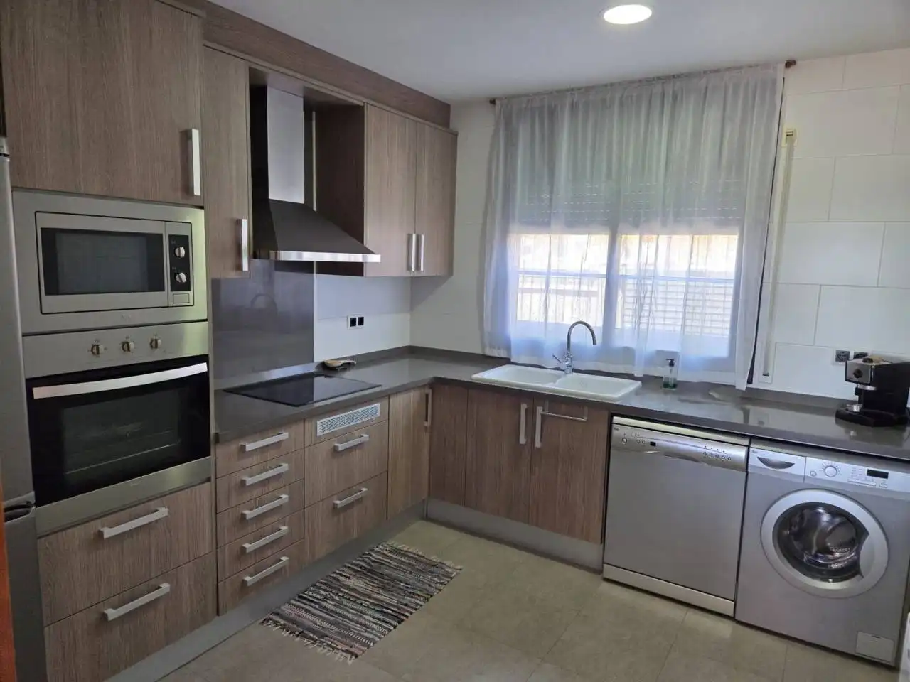 Cocina de Casa o chalet en venta en Cunit con Aire acondicionado, Calefacción y Jardín privado