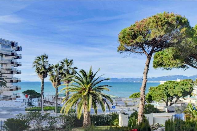 Piso en Venta en Carrer BRUSSEL·LES en Mar i Camp - Platja dels Capellans