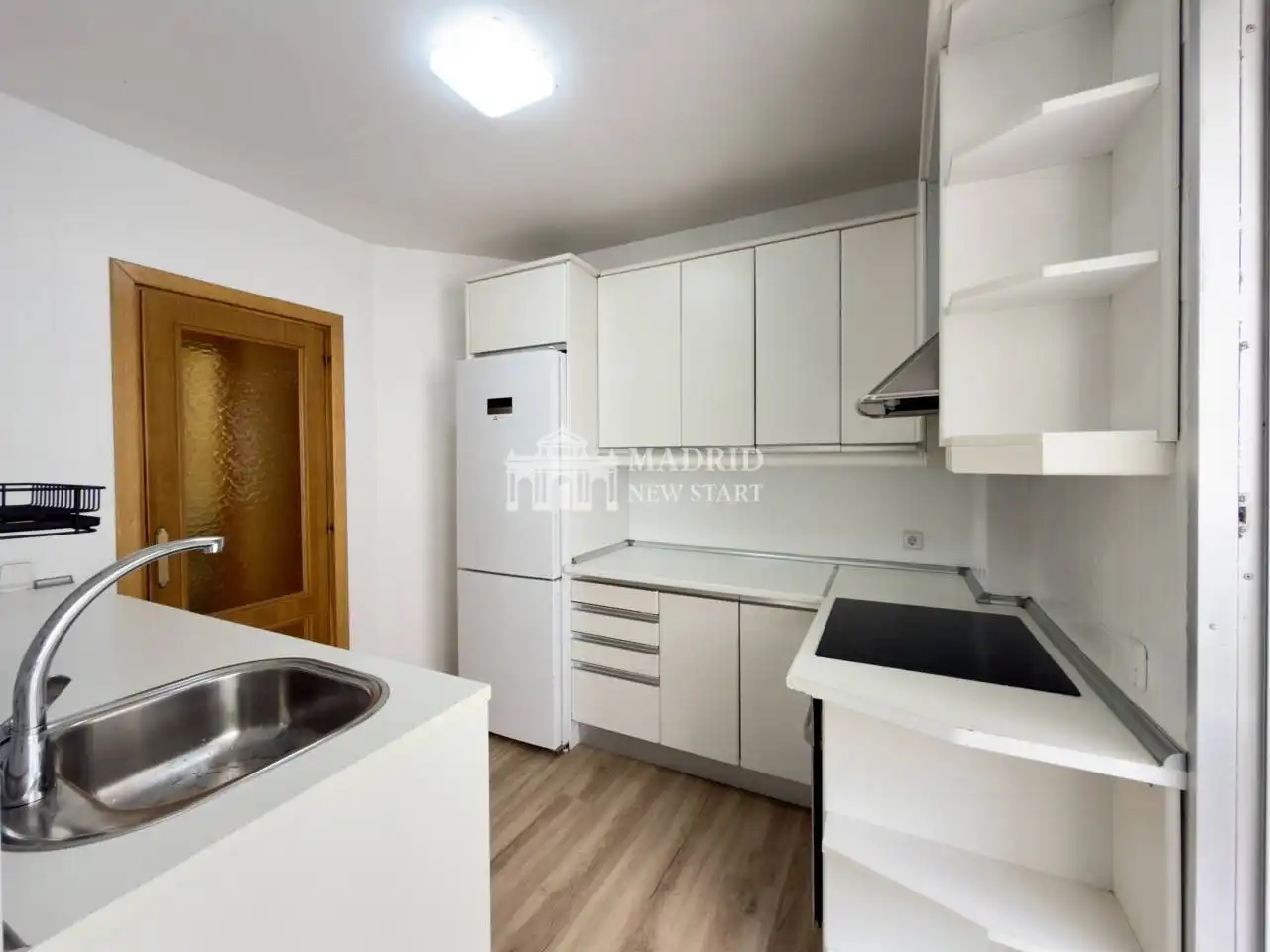 Cocina de Piso de alquiler en Segovia con Calefacción, Parquet y Terraza