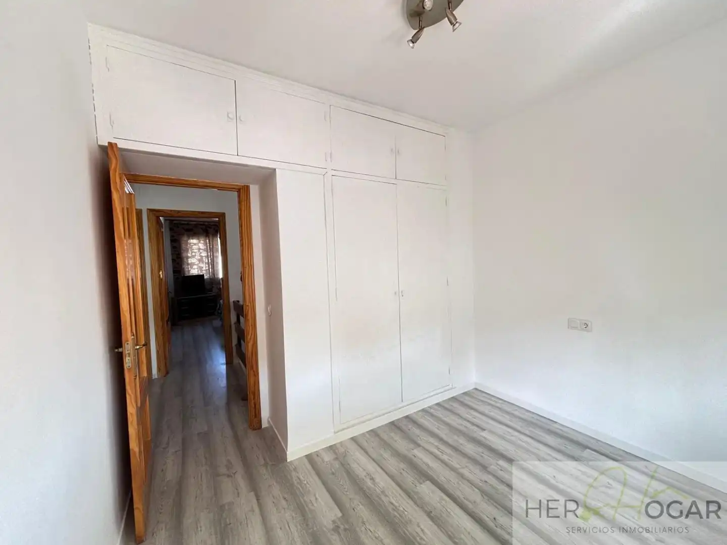 Dormitori de Casa o xalet en venda en Olías del Rey amb Aire condicionat, Calefacció i Jardí privat