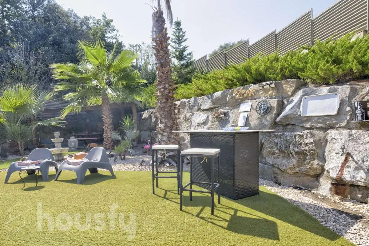 Casa con piscina en venta en Carrer dels Avellaners ., imagen 6