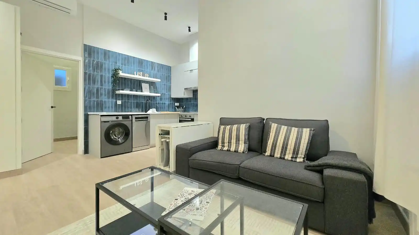 Studio zur Miete in Calle de Huesca