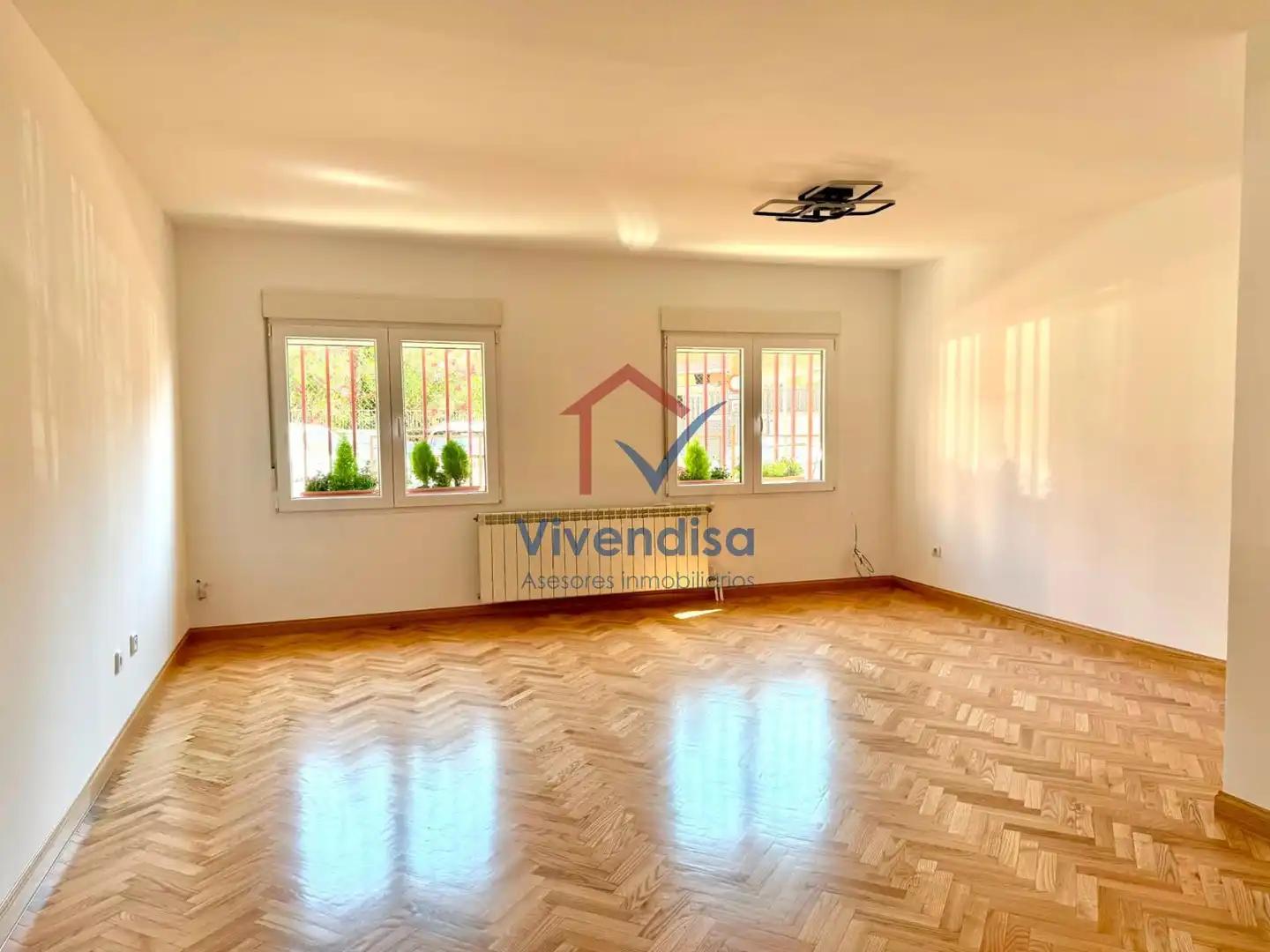 Sala d'estar de Pis en venda en Guadalajara amb Calefacció