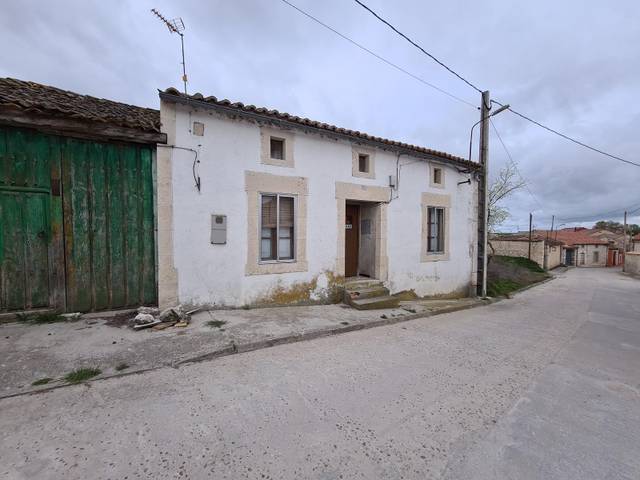 Casa-chalet en Venta en Nueva, 10 en Fuentesaúco de Fuentidueña