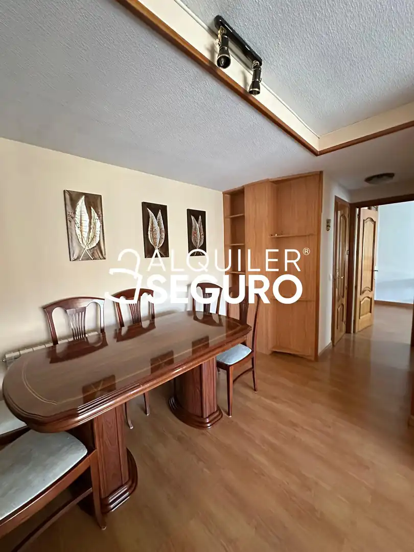 Piso de alquiler en Los Lilos, Prado Santo Domingo - Ensanche