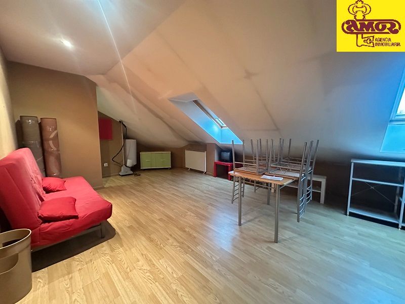 Study to rent in Santiago de Compostela   with Heating, Storage room and Furnished