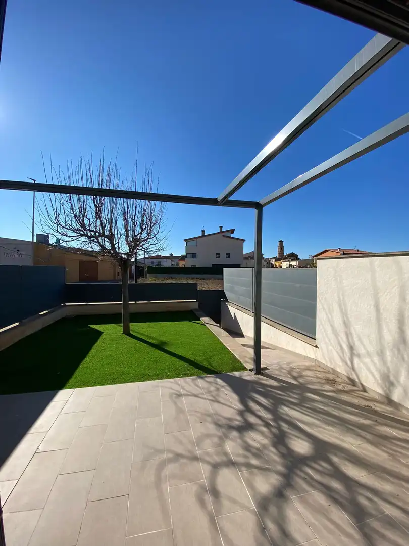 Casa adosada en venta en Carrer dels Prats, 6, Alió