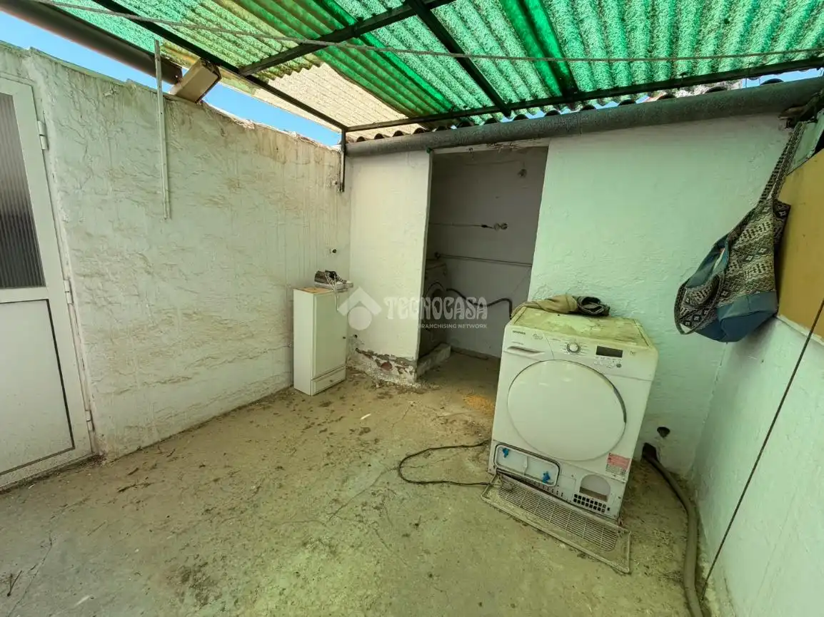 Casa adosada en venta en Torredonjimeno