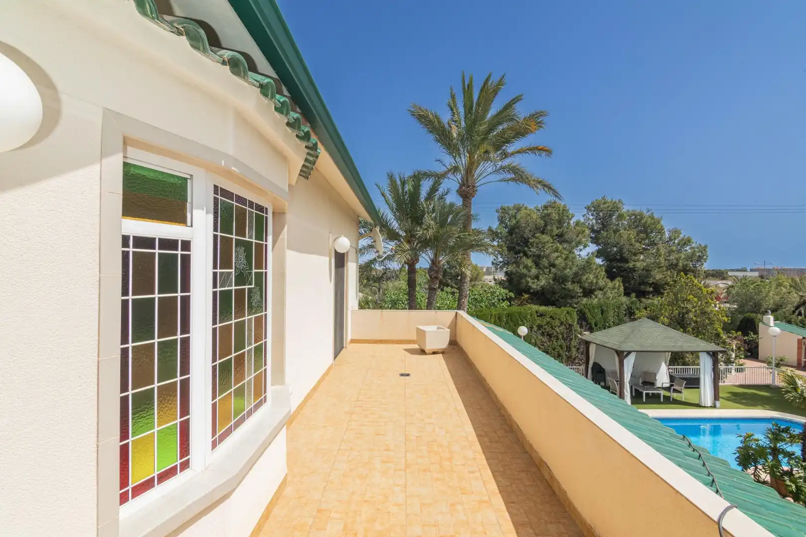 Terraza de Casa o chalet en venta en Elche / Elx con Jardín privado, Terraza y Piscina
