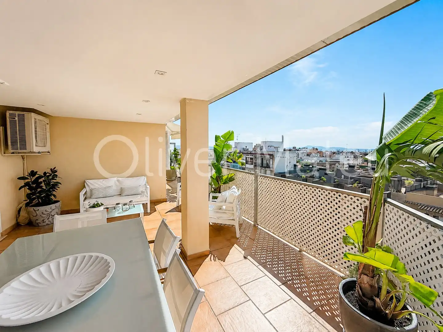 Terrasse von Dachboden zum Verkauf in  Palma de Mallorca mit Klimaanlage, Parkett und Terrasse