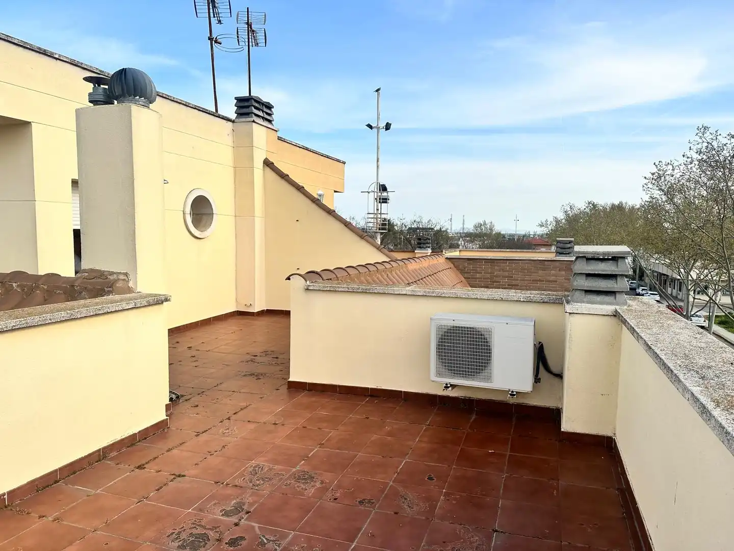 Casa adosada en venta en Calle Suiza, Nuevo Parque