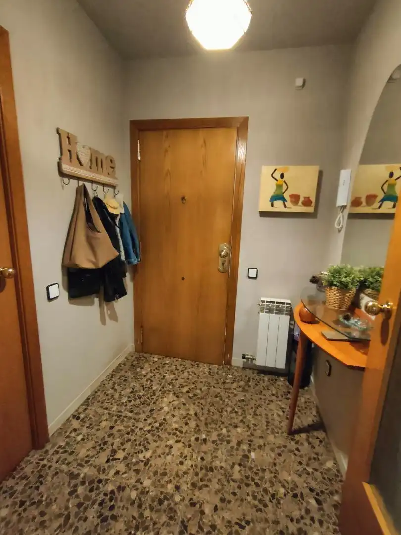 Piso en venta en Terrassa con Calefacción y Balcón