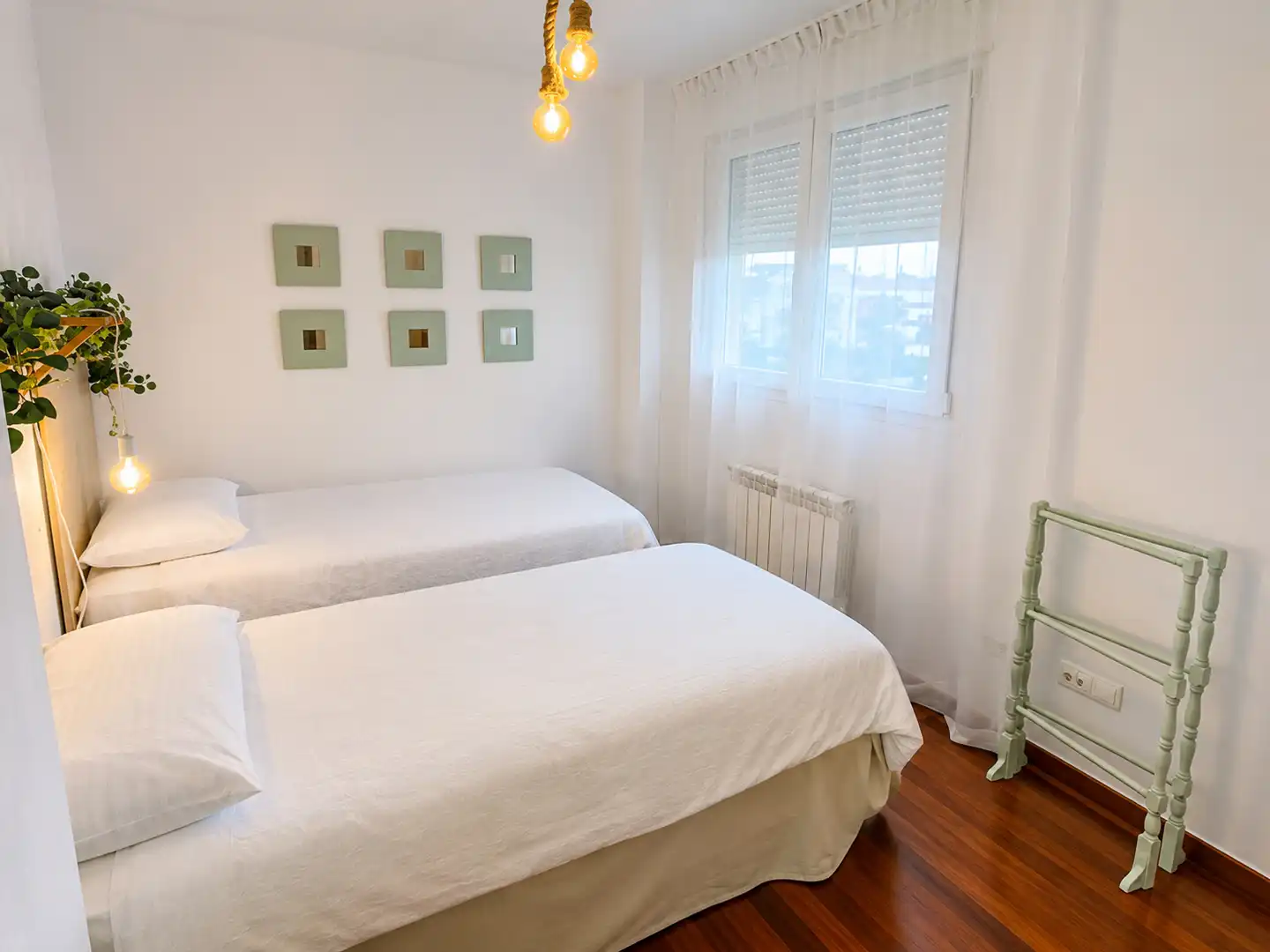 Habitación de Piso de alquiler en Suances con Calefacción, Terraza y Amueblado