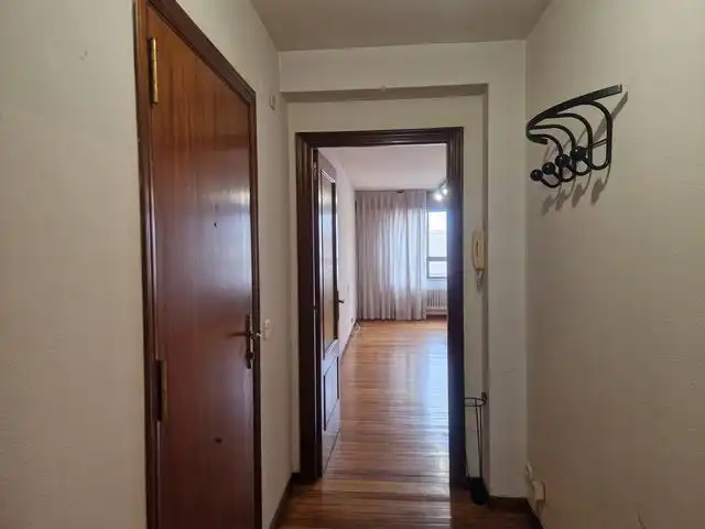 Piso en venta en Teo con Calefacción, Parquet y Trastero