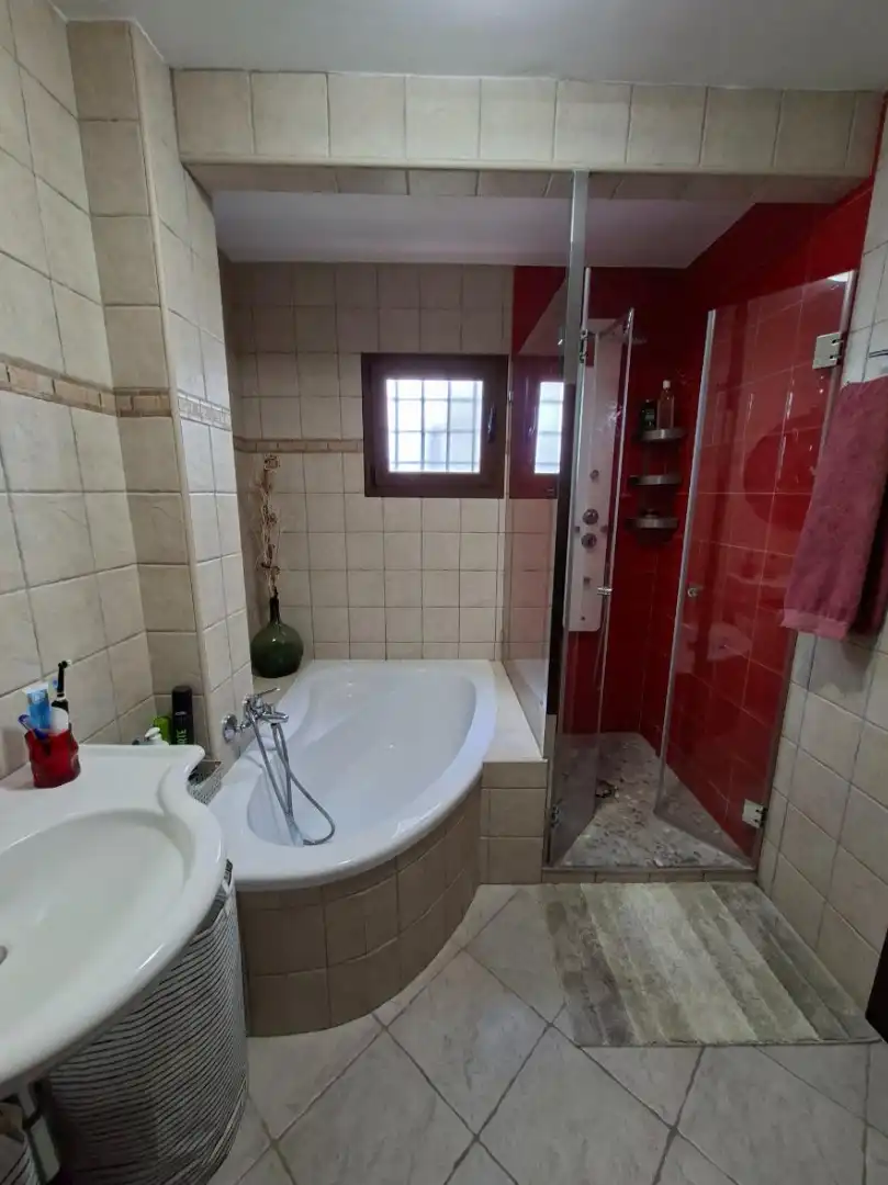 Bathroom of Houses for sale in Álora, Málaga